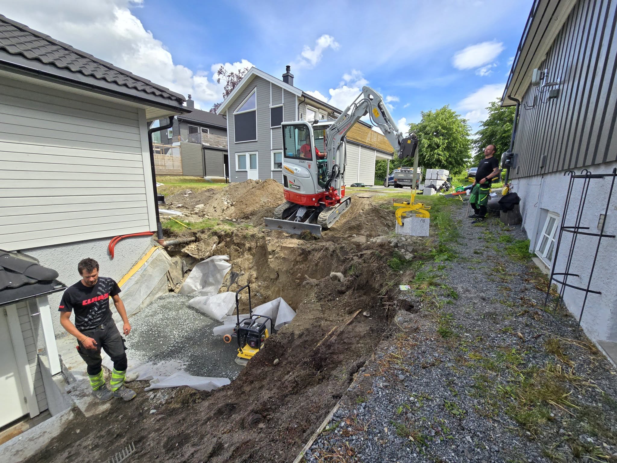 Steinmur og landskapsarbeid — Mjøndalen